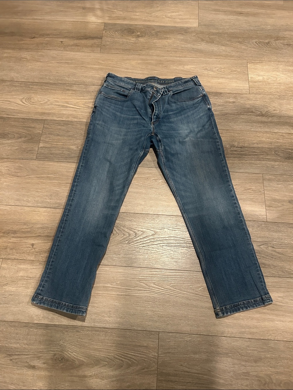 Men's Straight-Leg Denim Jeans in Medium Blue Size 36 x 30